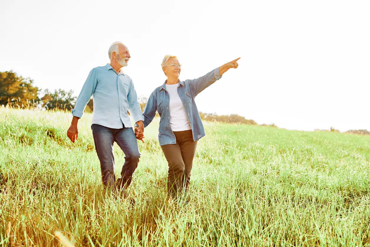 woman man outdoor senior couple happy lifestyle retirement together smiling love old nature mature